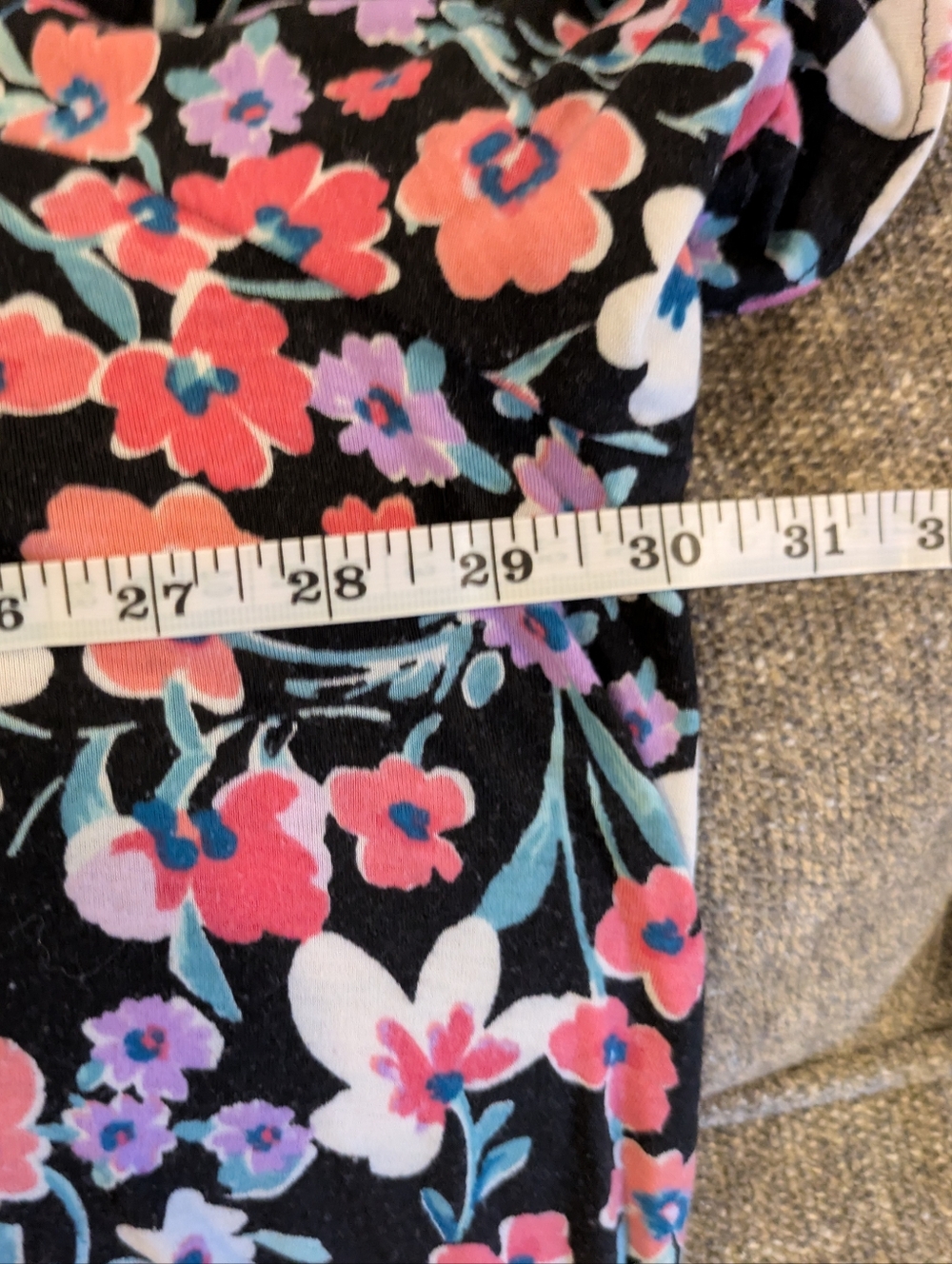 🔴 Links Floral Tunic Top - Black with Pink, White & Purple Flowers - Picture 9 of 11